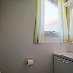 8 Person Holiday Home In Allinge בית נופש