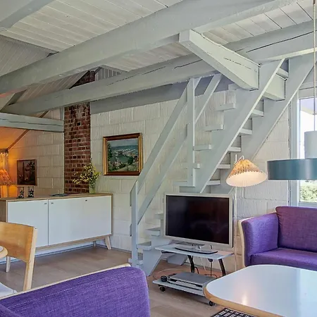 Seaside Retreat In - By Traum *